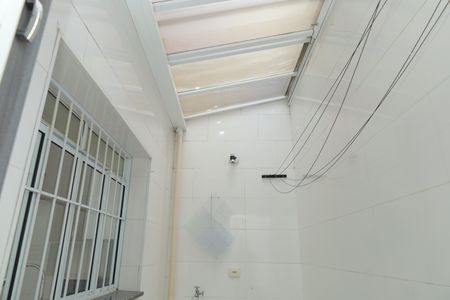 Casa para alugar com 72m², 2 quartos e 1 vagaÁrea de Serviço