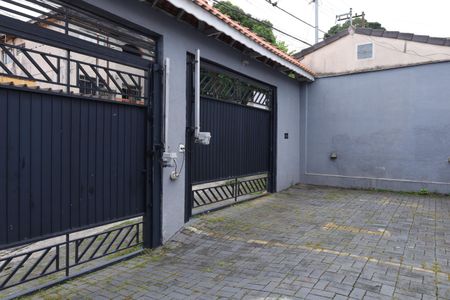 Casa para alugar com 72m², 2 quartos e 1 vagaÁrea comum - Estacionamento