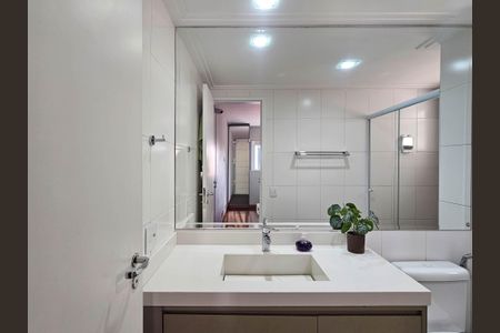 Apartamento à venda com 148m², 4 quartos e 3 vagasBanheiro da Suíte 2