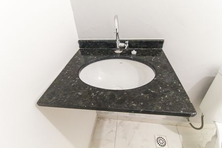 Apartamento para alugar com 56m², 2 quartos e 1 vaga Apartamento para alugar com 56m², 2 quartos e 1 vagaBanheiro