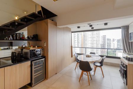 Apartamento para alugar com 115m², 1 quarto e 1 vaga Apartamento para alugar com 115m², 1 quarto e 1 vagaDuplex - Sala de Jantar e Cozinha