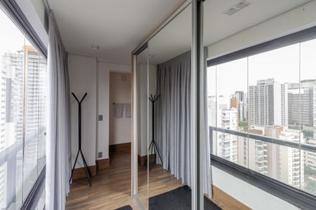 Apartamento para alugar com 115m², 1 quarto e 1 vaga Apartamento para alugar com 115m², 1 quarto e 1 vagaCloset da suíte