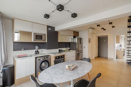 Apartamento para alugar com 115m², 1 quarto e 1 vaga Apartamento para alugar com 115m², 1 quarto e 1 vagaDuplex - Sala de Jantar e Cozinha
