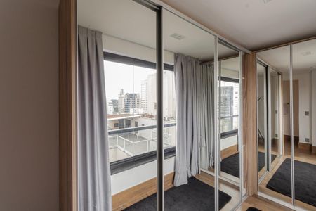 Apartamento para alugar com 115m², 1 quarto e 1 vaga Apartamento para alugar com 115m², 1 quarto e 1 vagaCloset da suíte