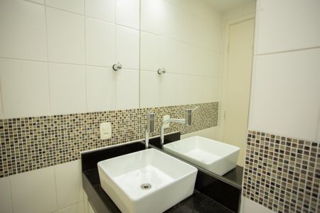 Apartamento para alugar com 88m², 2 quartos e 2 vagas Apartamento para alugar com 88m², 2 quartos e 2 vagasBANHEIRO DA SUÍTE