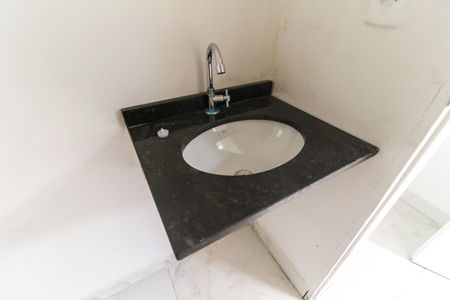 Apartamento para alugar com 56m², 2 quartos e 1 vaga Apartamento para alugar com 56m², 2 quartos e 1 vagaBanheiro