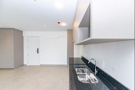 Cozinha de kitnet/studio para alugar com 1 quarto, 43m² em Vale do Sereno, Nova Lima