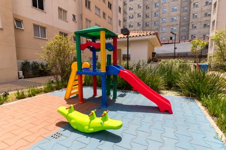Apartamento à venda com 41m², 2 quartos e 1 vaga Apartamento à venda com 41m², 2 quartos e 1 vagaÁrea comum - Playground