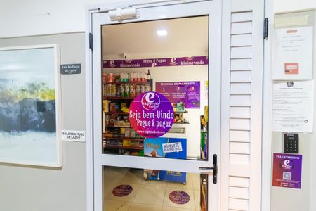 Apartamento à venda com 41m², 2 quartos e 1 vaga Apartamento à venda com 41m², 2 quartos e 1 vagaMercadinho 24h