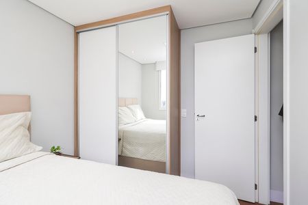 Quarto 1 de apartamento à venda com 2 quartos, 41m² em Itaquera, São Paulo