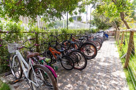 Apartamento à venda com 41m², 2 quartos e 1 vaga Apartamento à venda com 41m², 2 quartos e 1 vagaBicicletário