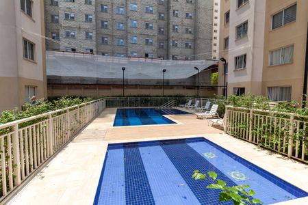 Apartamento à venda com 41m², 2 quartos e 1 vaga Apartamento à venda com 41m², 2 quartos e 1 vagaÁrea comum - Piscina