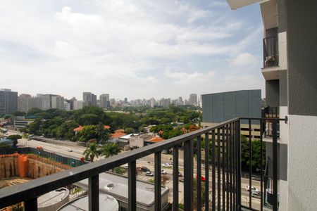 Studio para alugar com 27m², 1 quarto e sem vaga Studio para alugar com 27m², 1 quarto e sem vagaVaranda