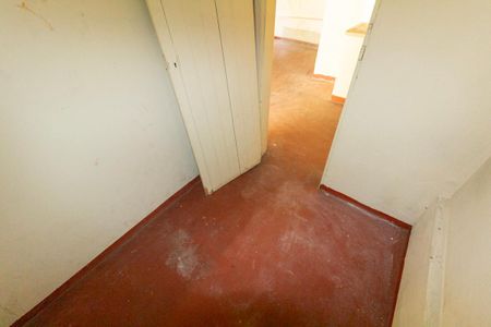 Casa à venda com 255m², 2 quartos e sem vagaDispensa