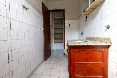Casa à venda com 255m², 2 quartos e sem vagaBanheiro