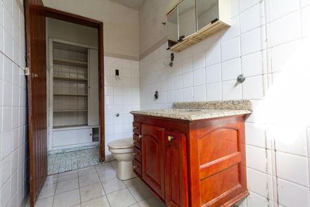 Casa à venda com 255m², 2 quartos e sem vagaBanheiro