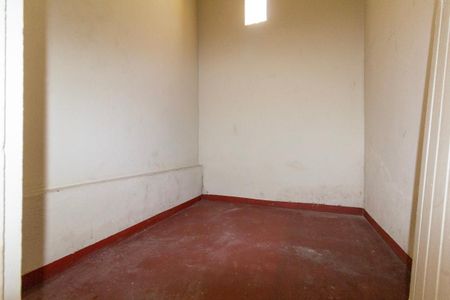 Casa à venda com 255m², 2 quartos e sem vagaDispensa