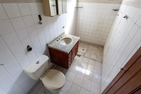 Casa à venda com 255m², 2 quartos e sem vagaBanheiro