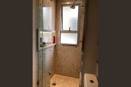 Apartamento à venda com 69m², 2 quartos e 1 vaga Apartamento à venda com 69m², 2 quartos e 1 vagaBanheiro