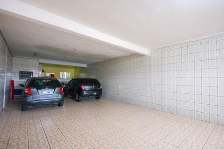 Casa à venda com 366m², 6 quartos e 5 vagas Casa à venda com 366m², 6 quartos e 5 vagasGaragem