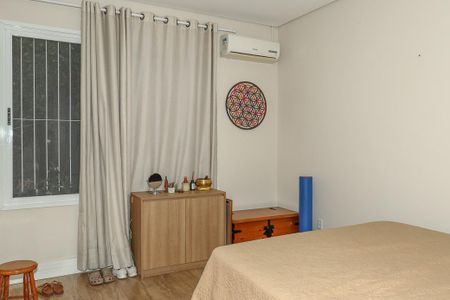 Quarto Suíte de apartamento à venda com 3 quartos, 220m² em Rio Branco, Porto Alegre