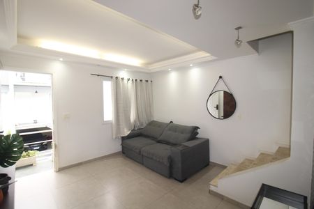 Casa de condomínio à venda com 97m², 2 quartos e 2 vagasSala