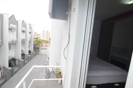 Casa de condomínio à venda com 97m², 2 quartos e 2 vagasQuarto 2 - Varanda