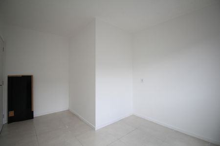 Quarto 2 de apartamento para alugar com 2 quartos, 43m² em Jardim Helga, São Paulo