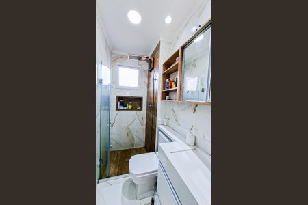 Apartamento à venda com 61m², 2 quartos e 2 vagasBanheiro da Suíte