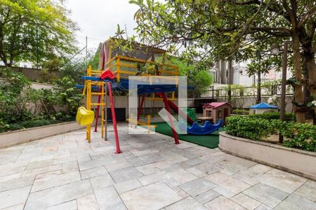 Apartamento à venda com 215m², 3 quartos e 3 vagasÁrea comum - Playground