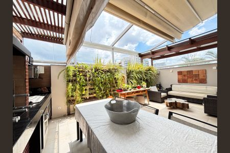 Apartamento à venda com 215m², 3 quartos e 3 vagasCobertura