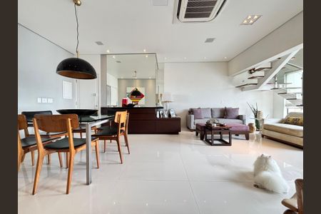 Sala de apartamento à venda com 3 quartos, 215m² em Moema, São Paulo