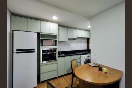 Cozinha de kitnet/studio para alugar com 1 quarto, 35m² em Saco dos Limões, Florianópolis