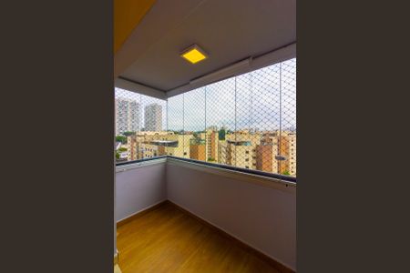 Apartamento para alugar com 90m², 3 quartos e 2 vagasVaranda