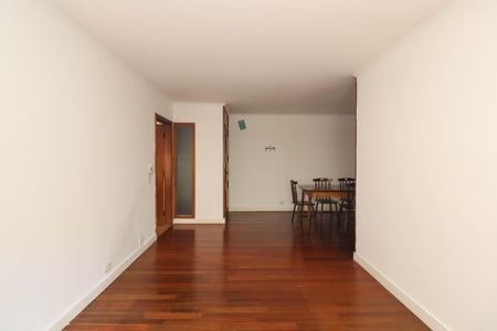 Apartamento para alugar com 120m², 3 quartos e 1 vagaSala