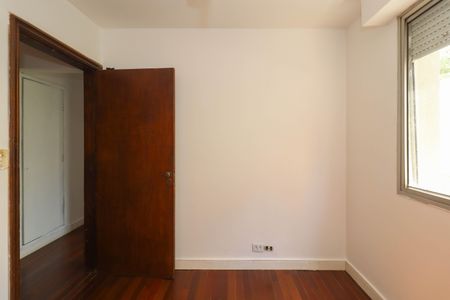 Apartamento para alugar com 120m², 3 quartos e 1 vagaQuarto 2