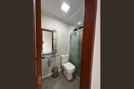 Banheiro 1 de casa para alugar com 2 quartos, 119m² em Ponta Grossa, Porto Alegre