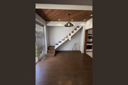 Sala  de casa para alugar com 2 quartos, 119m² em Ponta Grossa, Porto Alegre