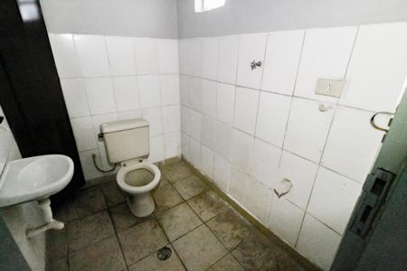 Banheiro de casa para alugar com 1 quarto, 70m² em Jardim Boa Vista (zona Oeste), São Paulo