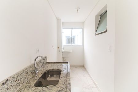 Apartamento para alugar com 56m², 2 quartos e 1 vaga Apartamento para alugar com 56m², 2 quartos e 1 vagaCozinha e Área de Serviço