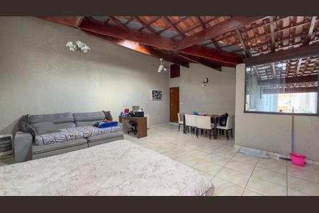 Casa à venda com 320m², 4 quartos e 6 vagasQuarto 5 - Suíte