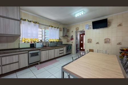 Casa à venda com 320m², 4 quartos e 6 vagasCozinha