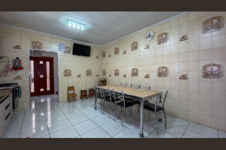 Casa à venda com 320m², 4 quartos e 6 vagasCozinha