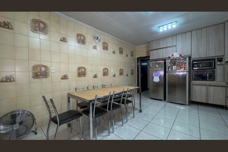 Casa à venda com 320m², 4 quartos e 6 vagasCozinha