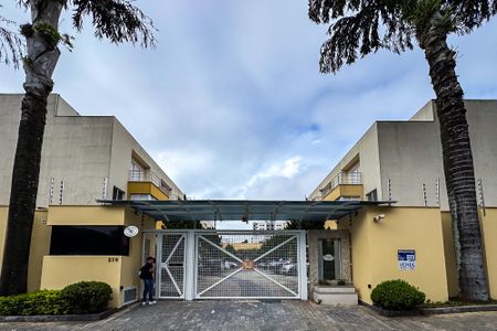 Casa de condomínio à venda com 115m², 3 quartos e 2 vagasFachada