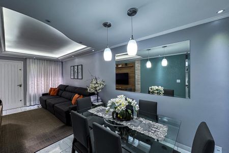 Casa de condomínio à venda com 115m², 3 quartos e 2 vagasSala