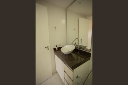 Apartamento para alugar com 65m², 2 quartos e 1 vagaBANHEIRO DA SUÍTE