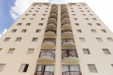 Apartamento à venda com 105m², 3 quartos e 2 vagasFachada