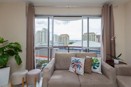 Apartamento à venda com 105m², 3 quartos e 2 vagasSala