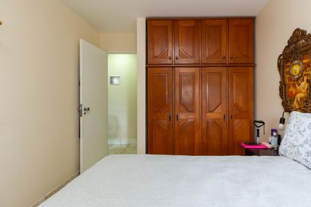 Apartamento à venda com 105m², 3 quartos e 2 vagasQuarto